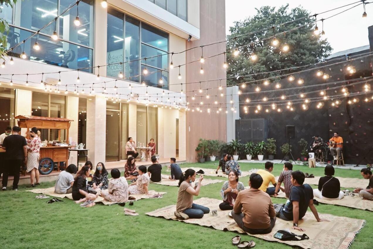 Kj Hotel יוגיאקרטה מראה חיצוני תמונה