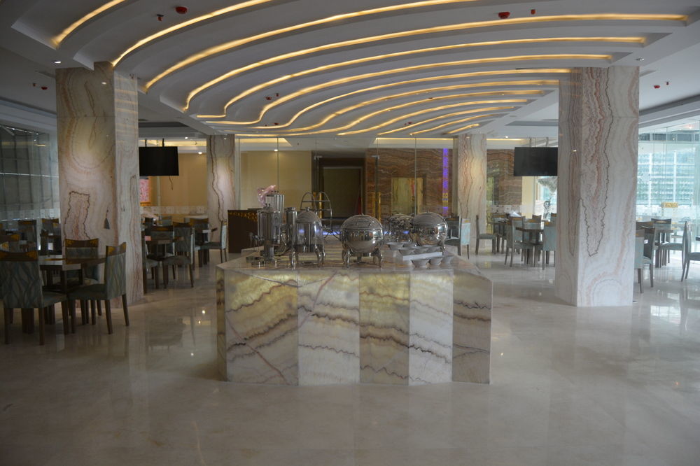Kj Hotel יוגיאקרטה מראה חיצוני תמונה