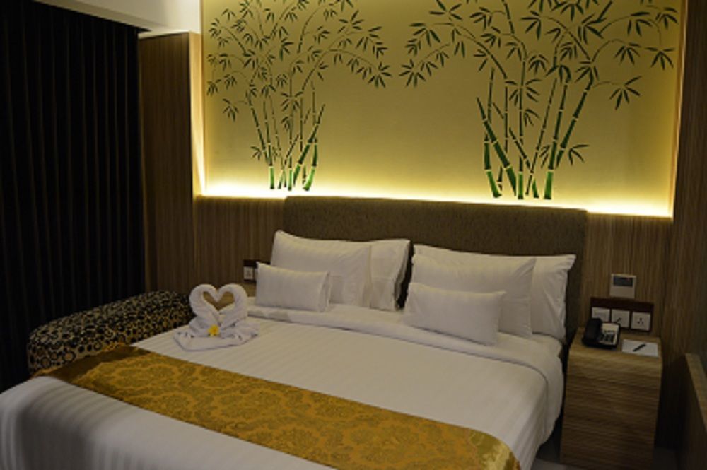 Kj Hotel יוגיאקרטה מראה חיצוני תמונה