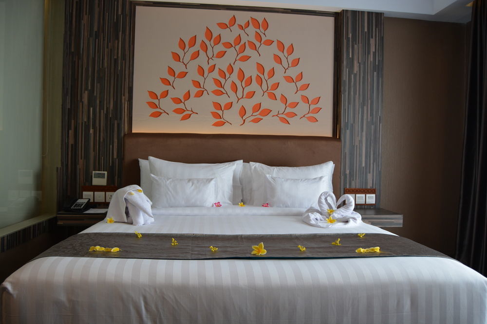 Kj Hotel יוגיאקרטה מראה חיצוני תמונה