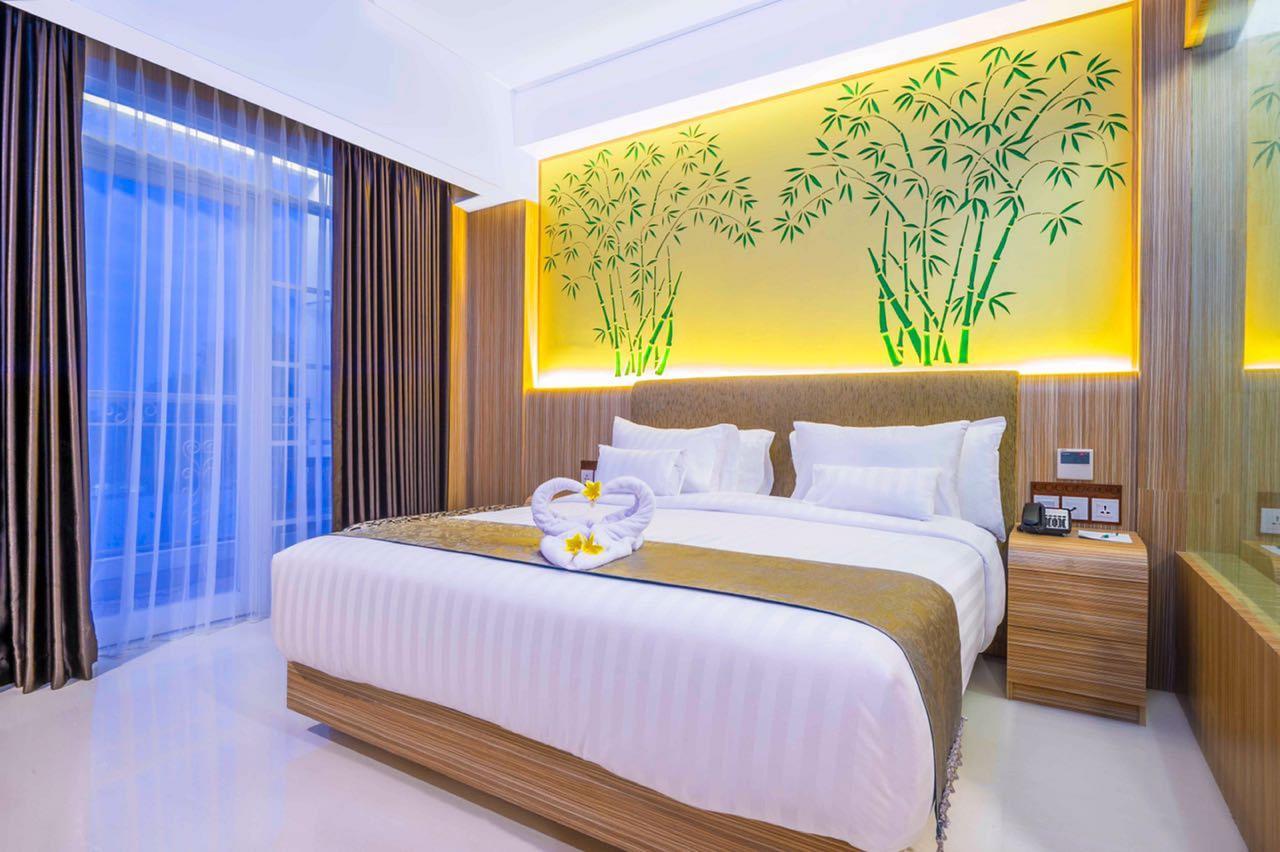 Kj Hotel יוגיאקרטה מראה חיצוני תמונה