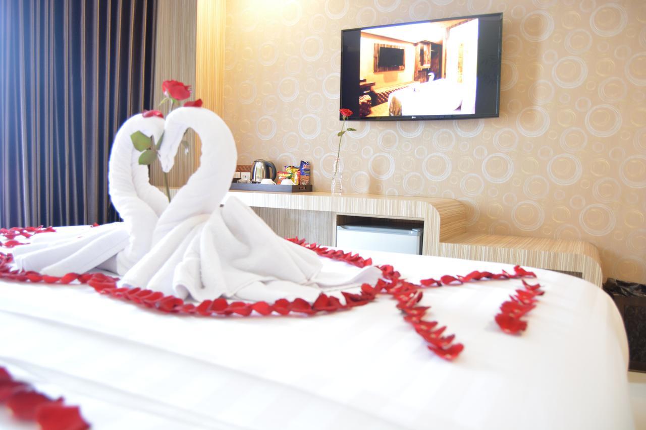 Kj Hotel יוגיאקרטה מראה חיצוני תמונה