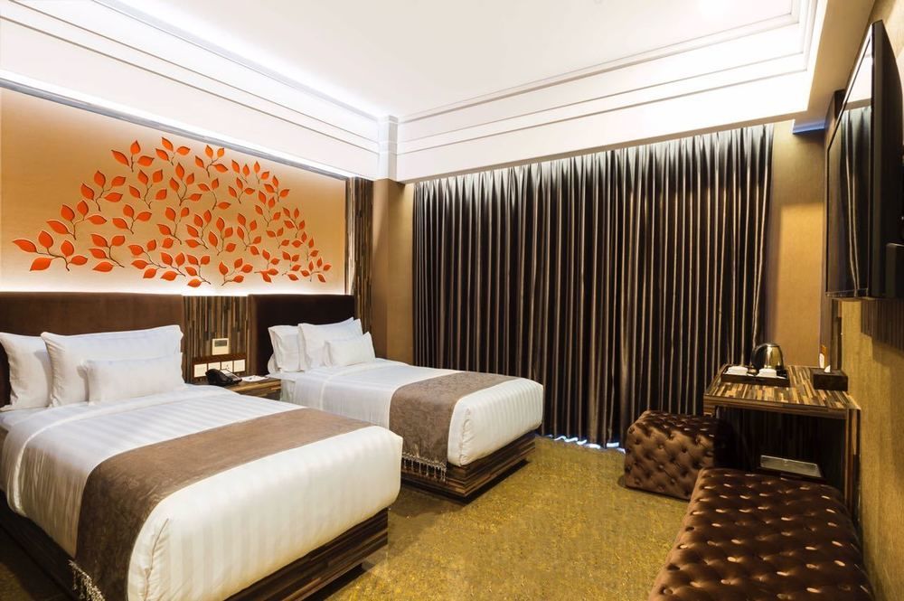 Kj Hotel יוגיאקרטה מראה חיצוני תמונה