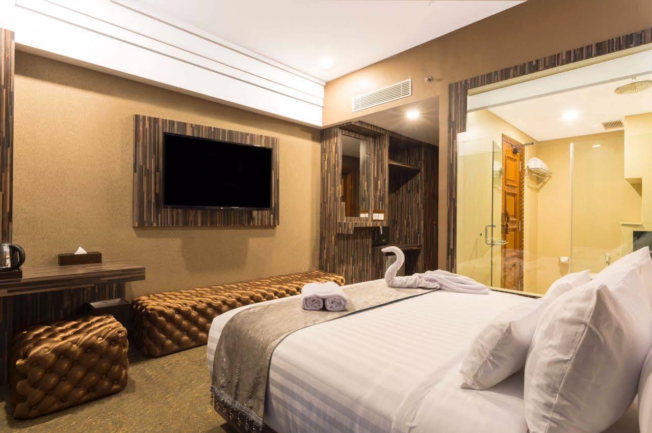 Kj Hotel יוגיאקרטה מראה חיצוני תמונה