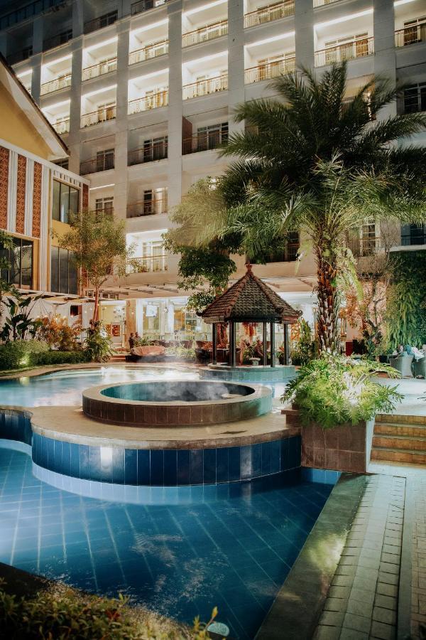 Kj Hotel יוגיאקרטה מראה חיצוני תמונה