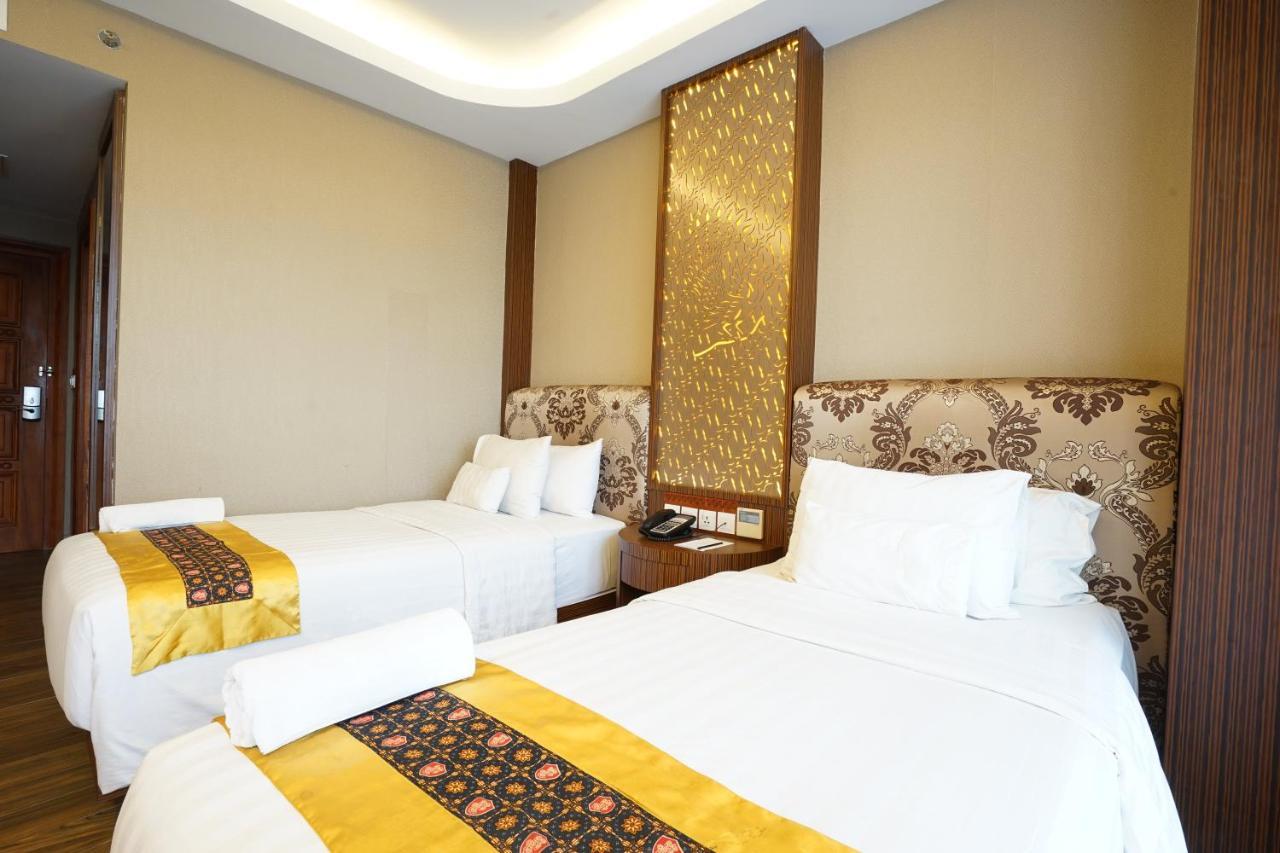 Kj Hotel יוגיאקרטה מראה חיצוני תמונה